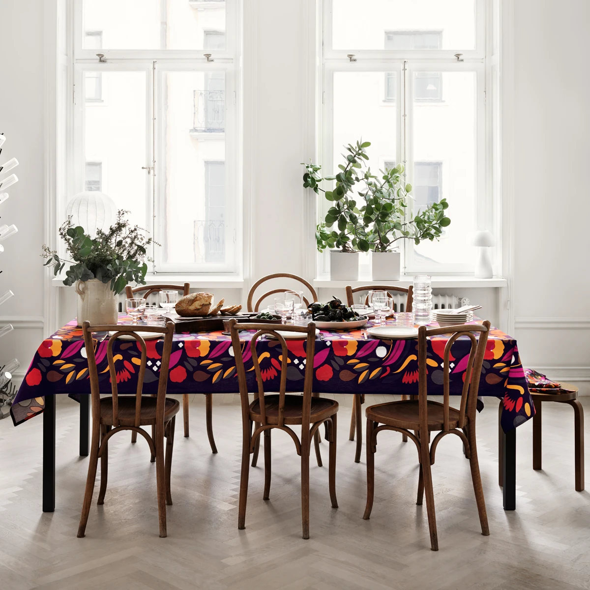 Marimekko Hattarakukka Violet Table Cloth 3 Marimekko Hattarakukka Violet Table Cloth