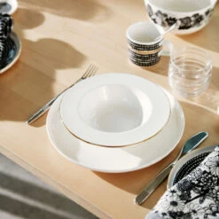 Marimekko Seppelekukat Ecru / Black Cloth Napkin