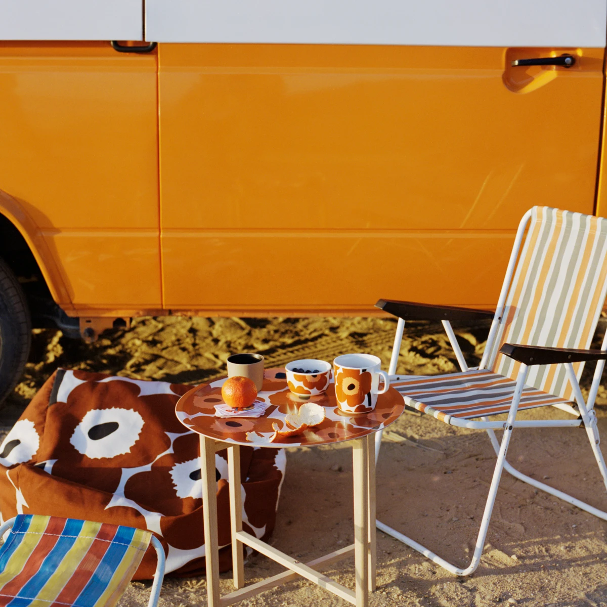 Marimekko Unikko Brown / Beige / Navy Large Round Tray 4 Marimekko Unikko Brown / Beige / Navy Large Round Tray - Image 2